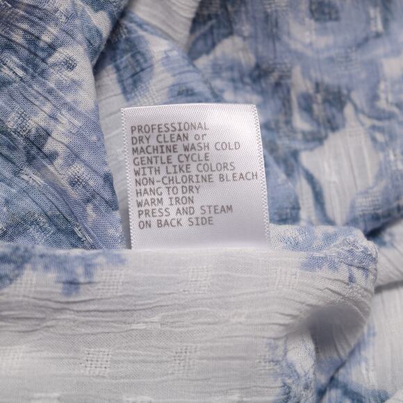 Cupcakes & Cashmere Blue Floral Flutter Sleeve Blouse Cottagecore Top Size M - Picture 10 of 11